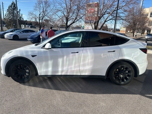 2022 Tesla Model Y - Image 5 of 21