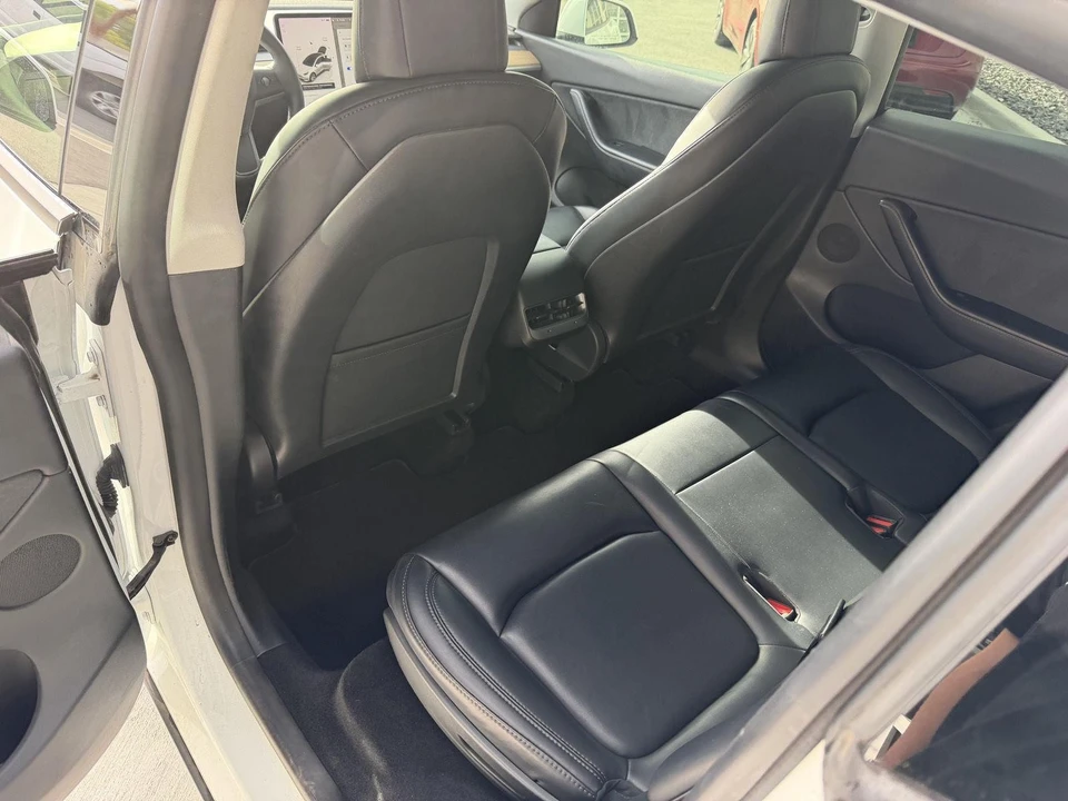 2022 Tesla Model Y - Image 16 of 21
