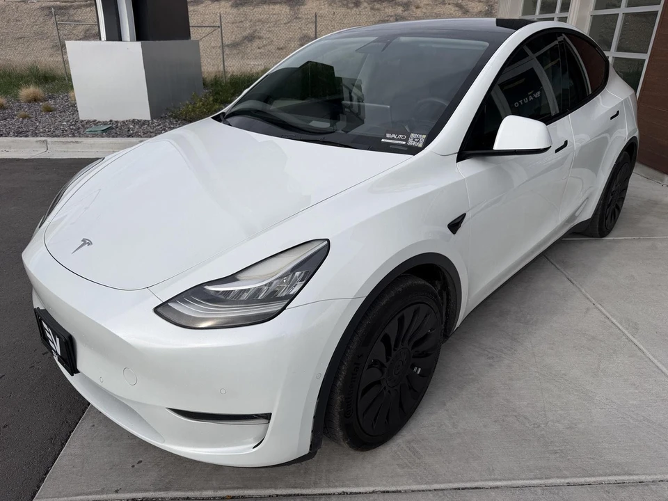 2022 Tesla Model Y - Image 4 of 21