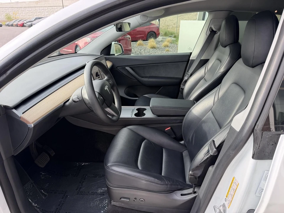 2022 Tesla Model Y - Image 12 of 21