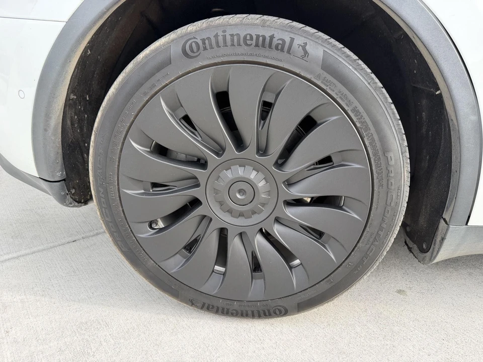 2022 Tesla Model Y - Image 10 of 21