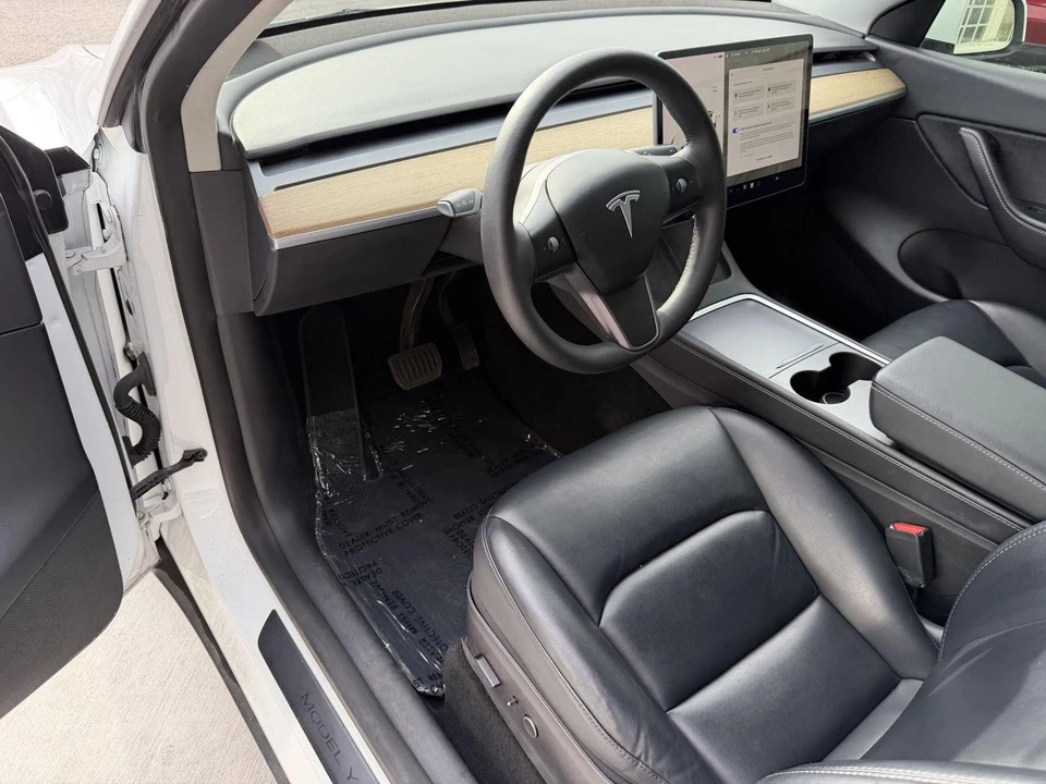 2022 Tesla Model Y - Image 13 of 21