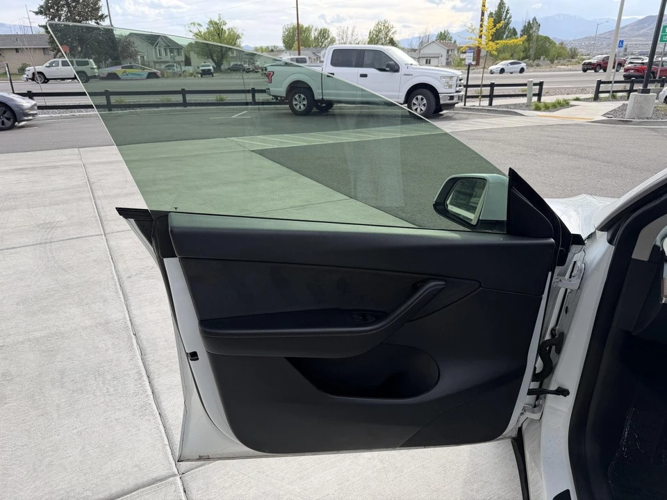 2022 Tesla Model Y - Image 11 of 21