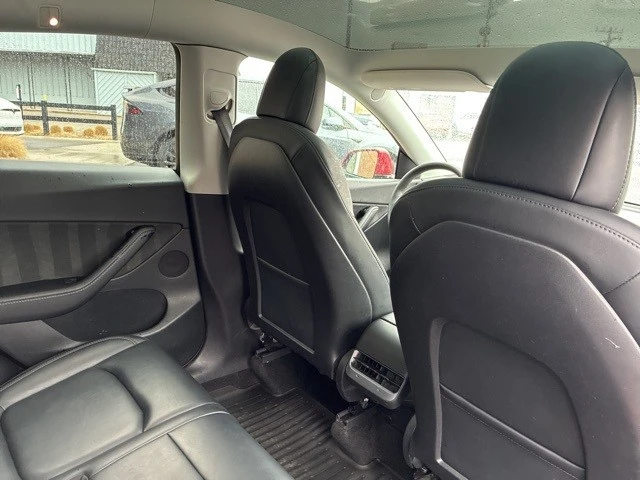 2022 Tesla Model Y - Image 15 of 21