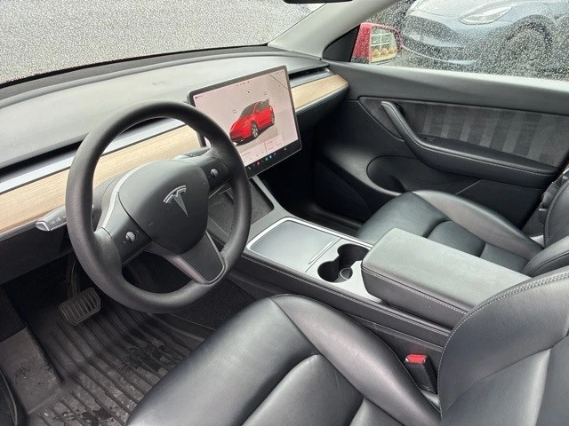 2022 Tesla Model Y - Image 10 of 21