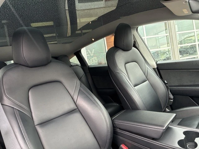 2022 Tesla Model Y - Image 18 of 21