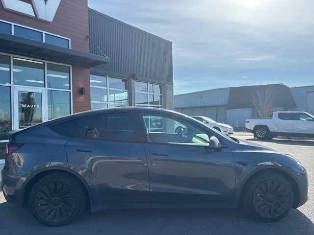 2022 Tesla Model Y - Image 10 of 21