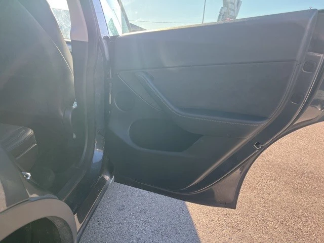 2022 Tesla Model Y - Image 14 of 21