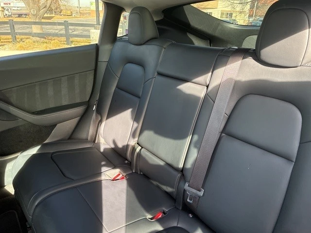 2022 Tesla Model Y - Image 17 of 21