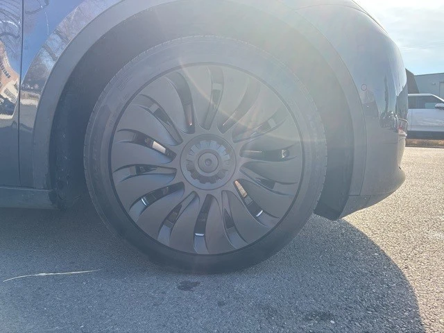 2022 Tesla Model Y - Image 11 of 21