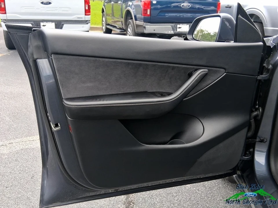 2022 Tesla Model Y - Image 9 of 21