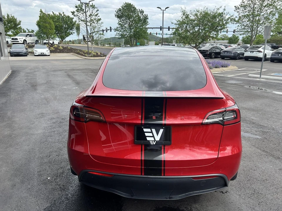 2022 Tesla Model Y - Image 5 of 16
