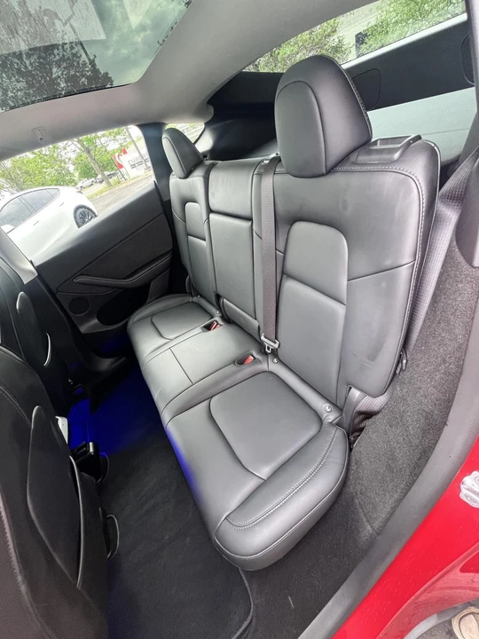 2022 Tesla Model Y - Image 8 of 16