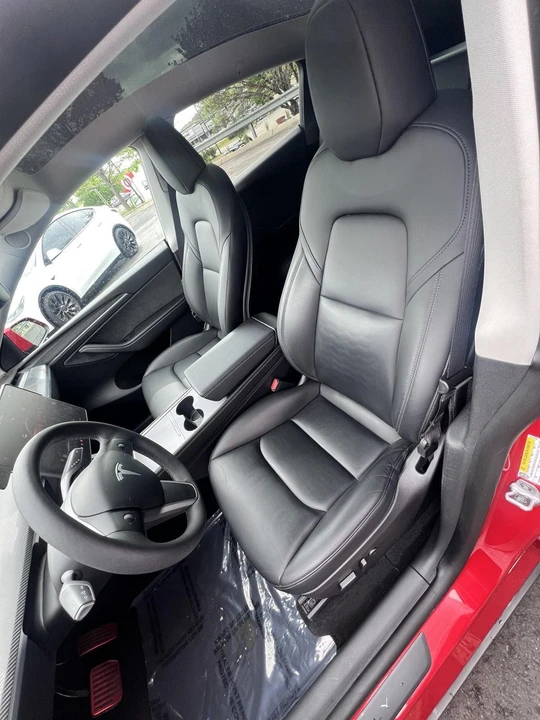 2022 Tesla Model Y - Image 10 of 16