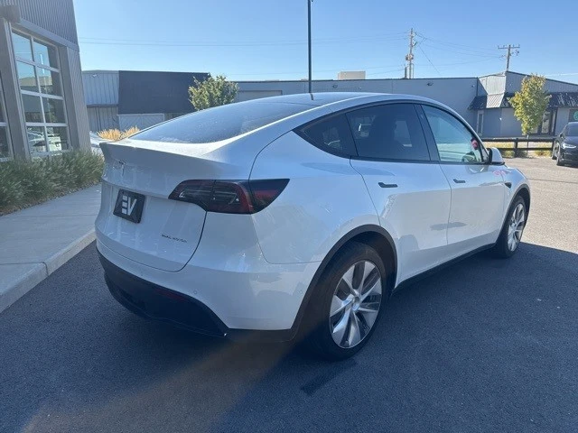 2022 Tesla Model Y - Image 7 of 21