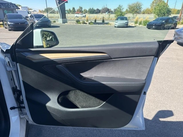 2022 Tesla Model Y - Image 21 of 21