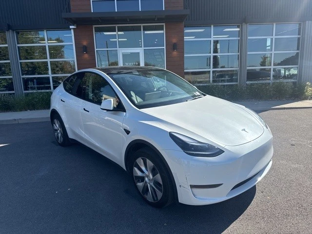 2022 Tesla Model Y - Image 2 of 21