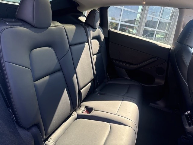 2022 Tesla Model Y - Image 19 of 21