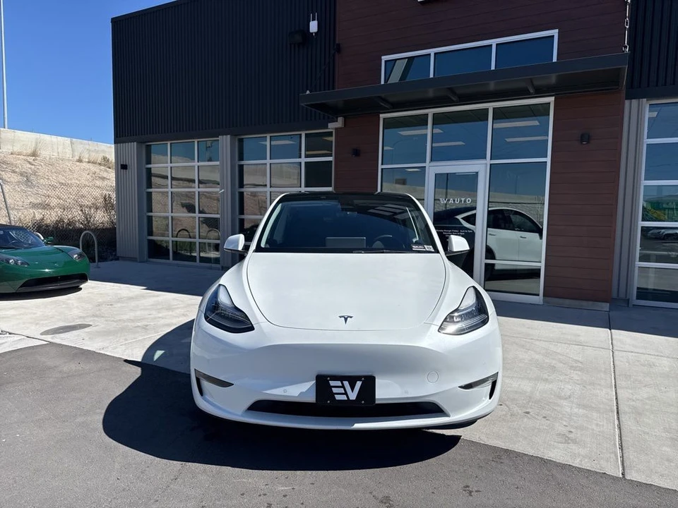 2022 Tesla Model Y - Image 3 of 21