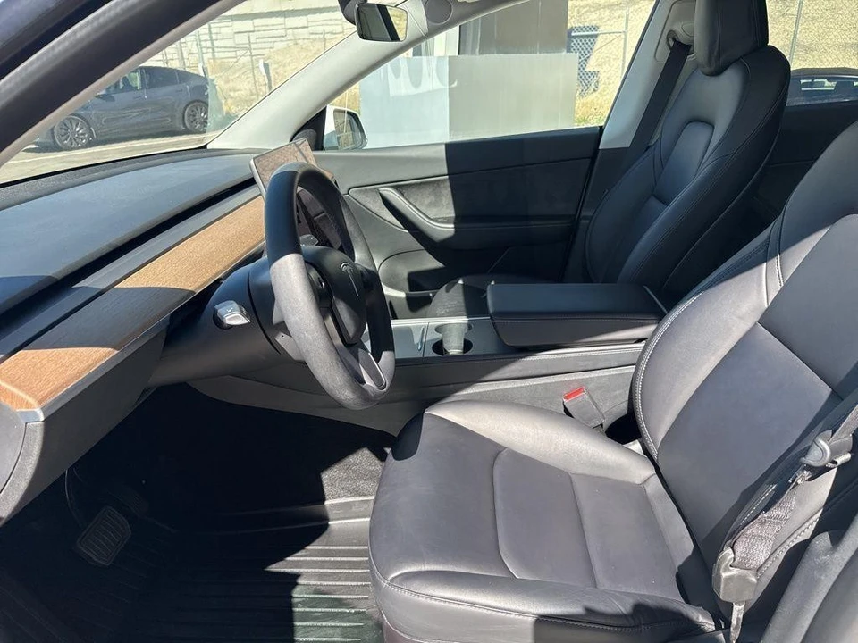 2022 Tesla Model Y - Image 13 of 21