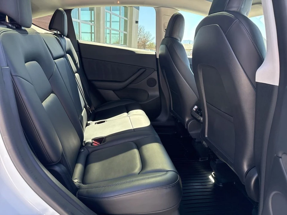 2022 Tesla Model Y - Image 20 of 21