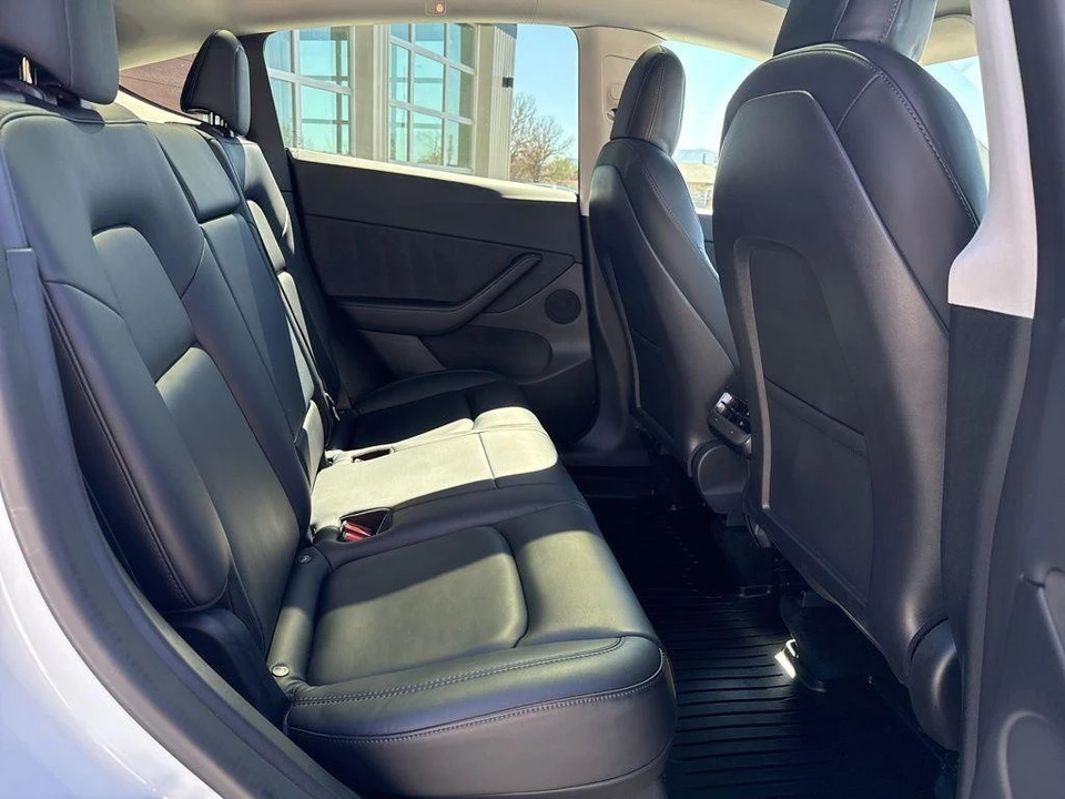 2022 Tesla Model Y - Image 20 of 21