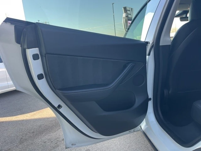 2022 Tesla Model Y - Image 12 of 21