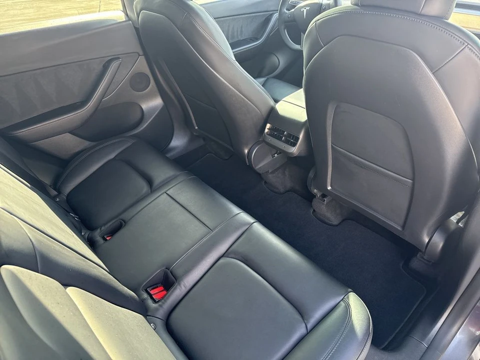 2022 Tesla Model Y - Image 18 of 21