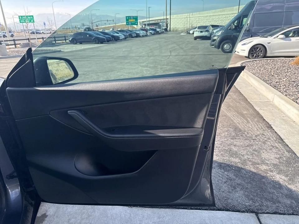 2022 Tesla Model Y - Image 21 of 21