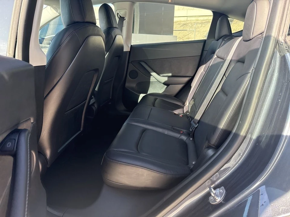 2022 Tesla Model Y - Image 15 of 21