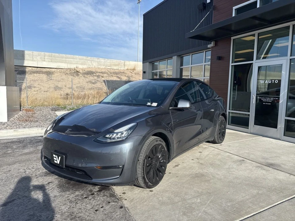 2022 Tesla Model Y - Image 3 of 21