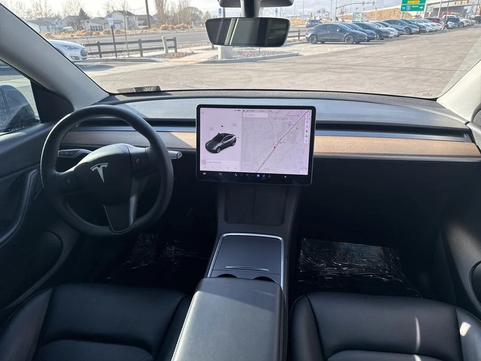 2022 Tesla Model Y - Image 20 of 21