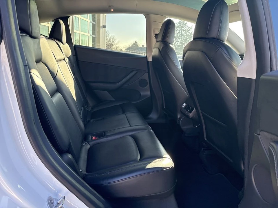 2022 Tesla Model Y - Image 19 of 21