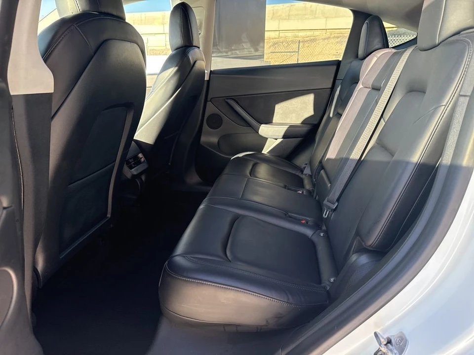 2022 Tesla Model Y - Image 15 of 21