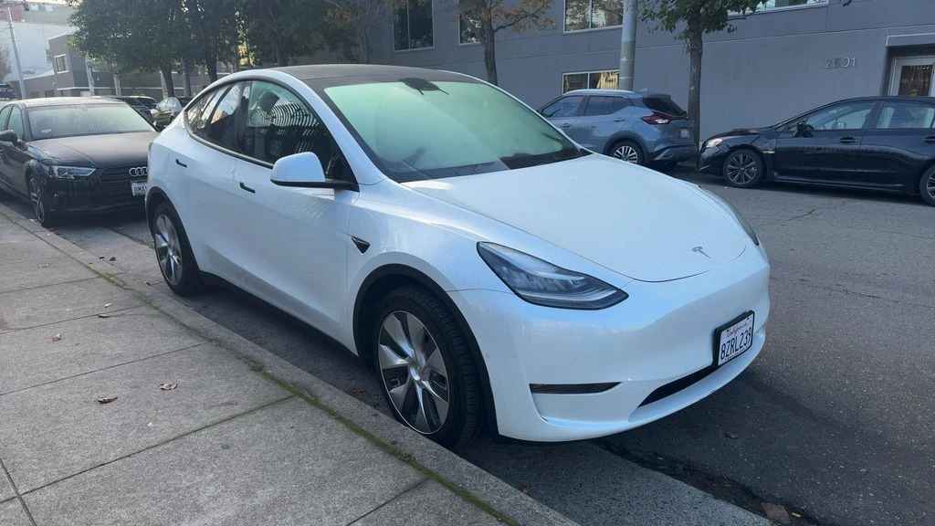 2022 Tesla Model Y - Image 3 of 7