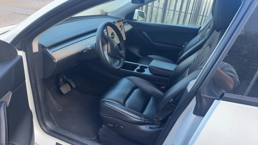 2022 Tesla Model Y - Image 5 of 7