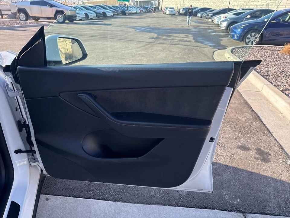2022 Tesla Model Y - Image 21 of 21
