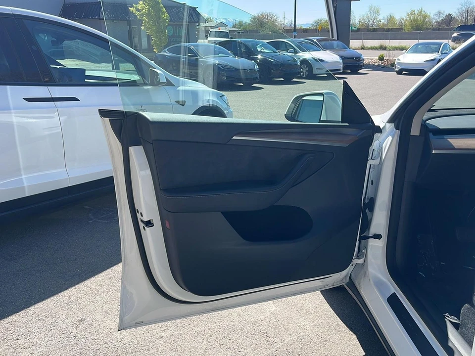 2022 Tesla Model Y - Image 11 of 21