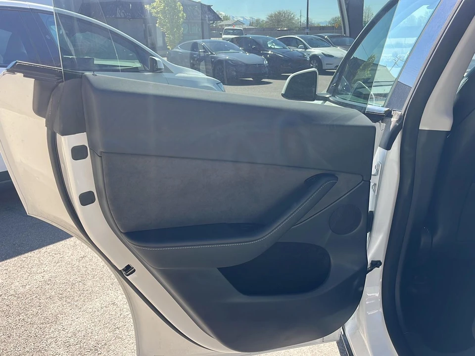 2022 Tesla Model Y - Image 14 of 21