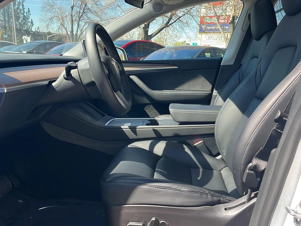 2022 Tesla Model Y - Image 13 of 21