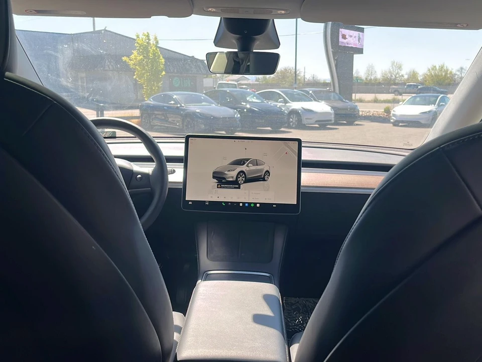 2022 Tesla Model Y - Image 21 of 27