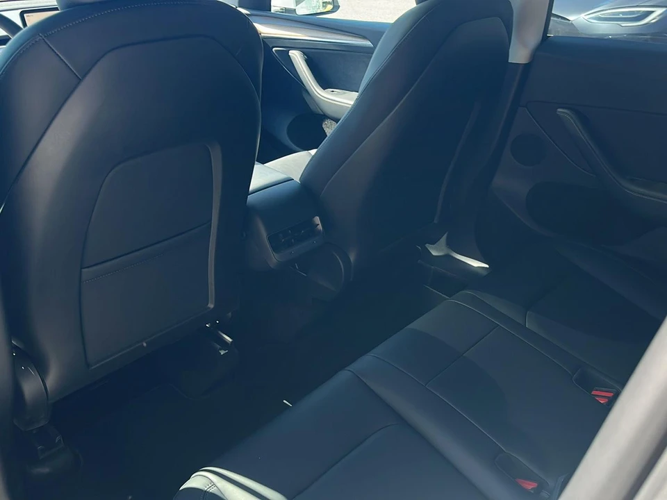 2022 Tesla Model Y - Image 15 of 27