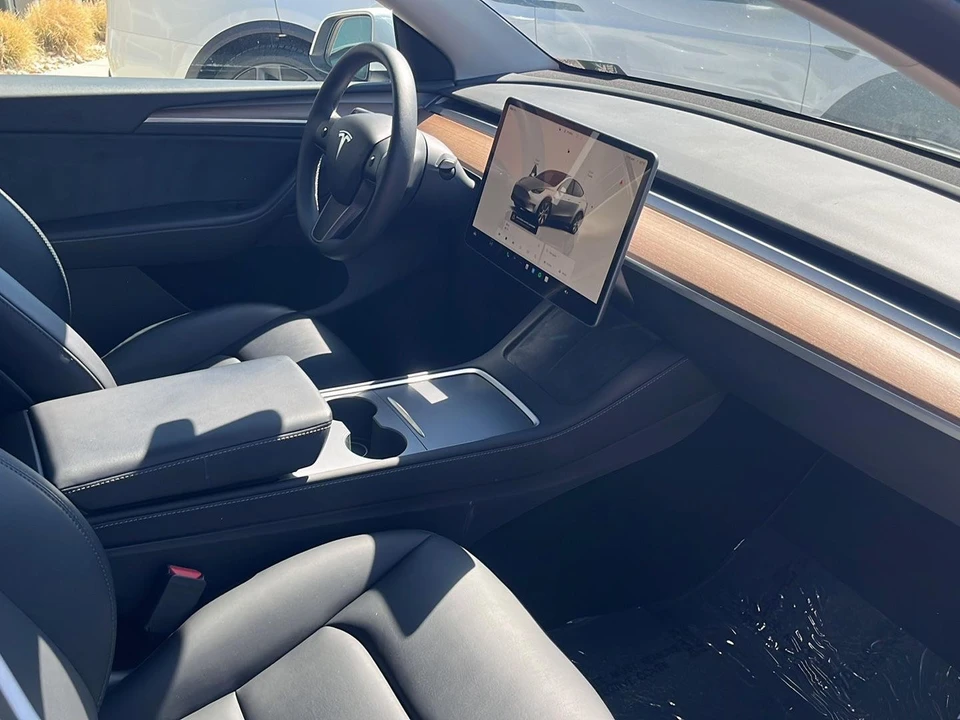 2022 Tesla Model Y - Image 23 of 27