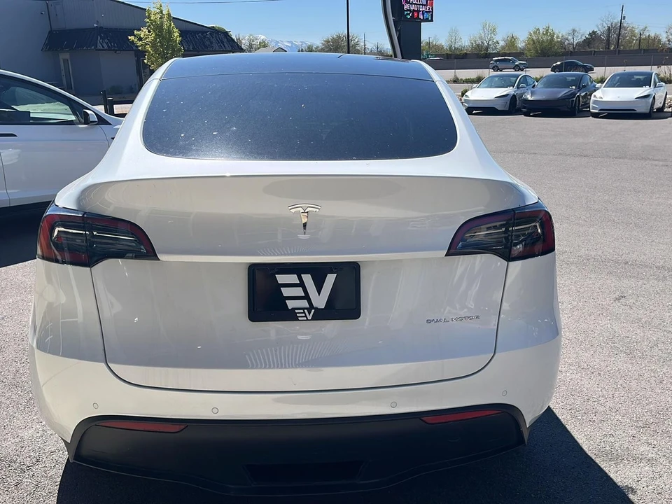 2022 Tesla Model Y - Image 7 of 21