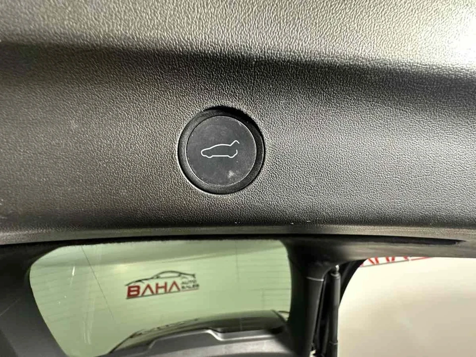 2022 Tesla Model Y - Image 19 of 21