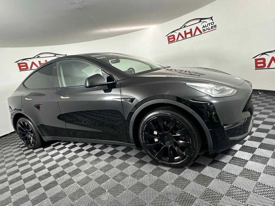 2022 Tesla Model Y - Image 12 of 21