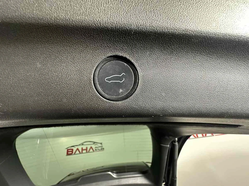 2022 Tesla Model Y - Image 19 of 21