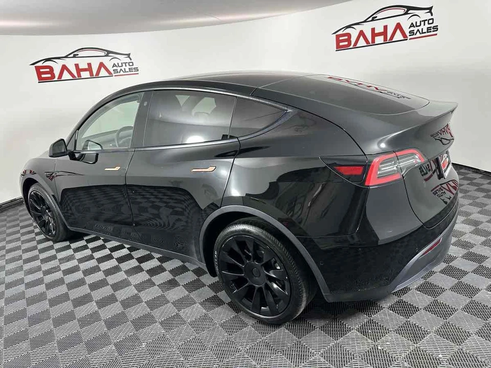 2022 Tesla Model Y - Image 5 of 21