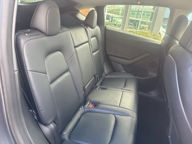 2022 Tesla Model Y - Image 20 of 21