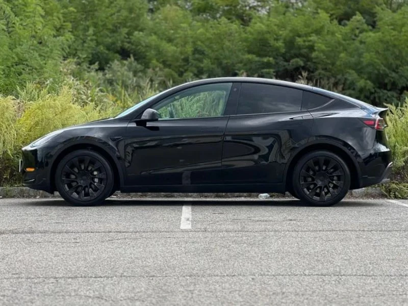 2022 Tesla Model Y - Image 6 of 12